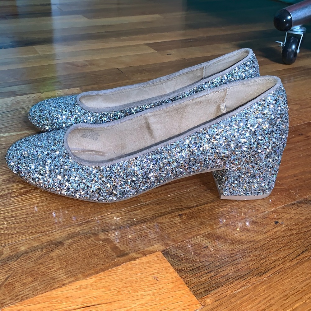Sparkly heeled shoes